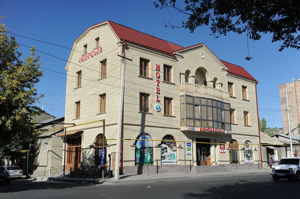 SD David Hotel - carbon neutral hotel in Yerevan