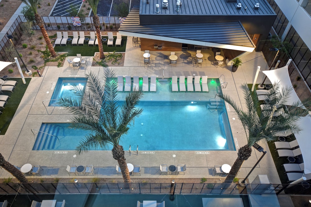 Hampton Inn & Suites Las Vegas Convention Center No Resort Fee - photo 29