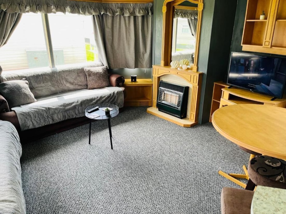 4 bed Seaside Caravan Free Wifi Pet Frie in Skegness, United Kingdom