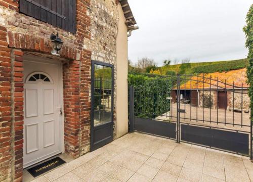 Maison conviviale à Criel sur Mer 50 m jardin clos — 4-Star Luxury Hotel in Criel-Sur-Mer, France