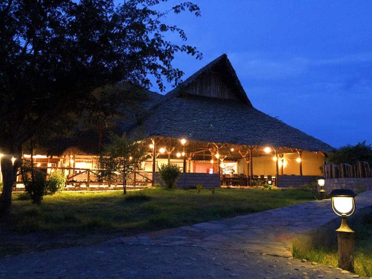 Mara Sweet Acacia Lodge — 5-Star Luxury Hotel in Narok, Kenya