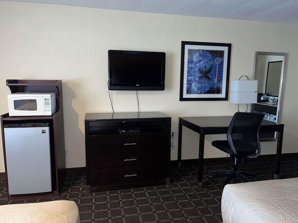Oregon Trail Inn and Suites - photo 13