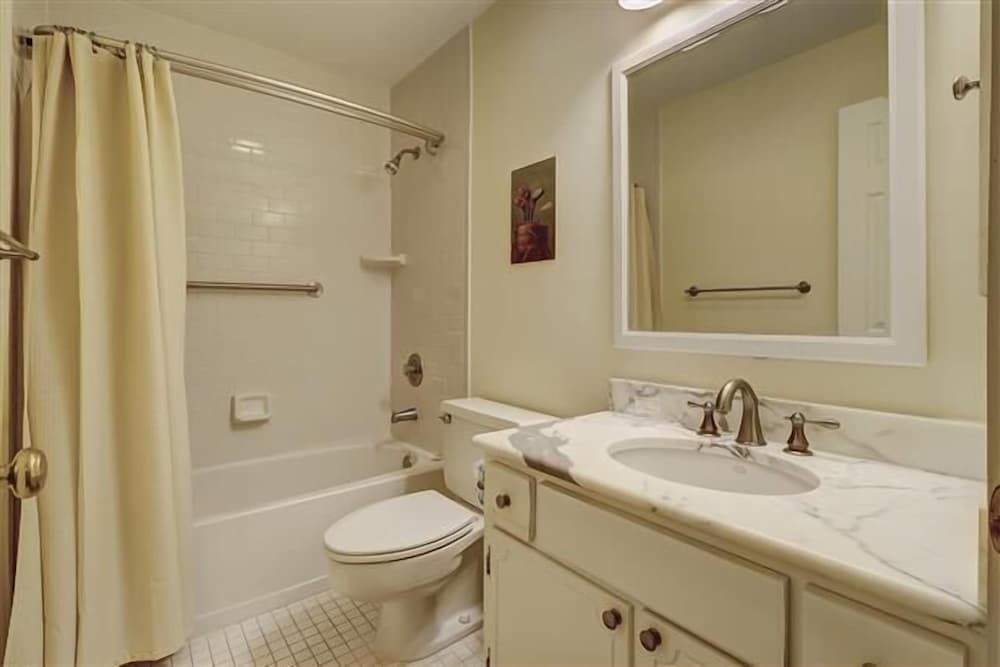 1038 Caravel Court at The Sea Pines Resort - photo 8