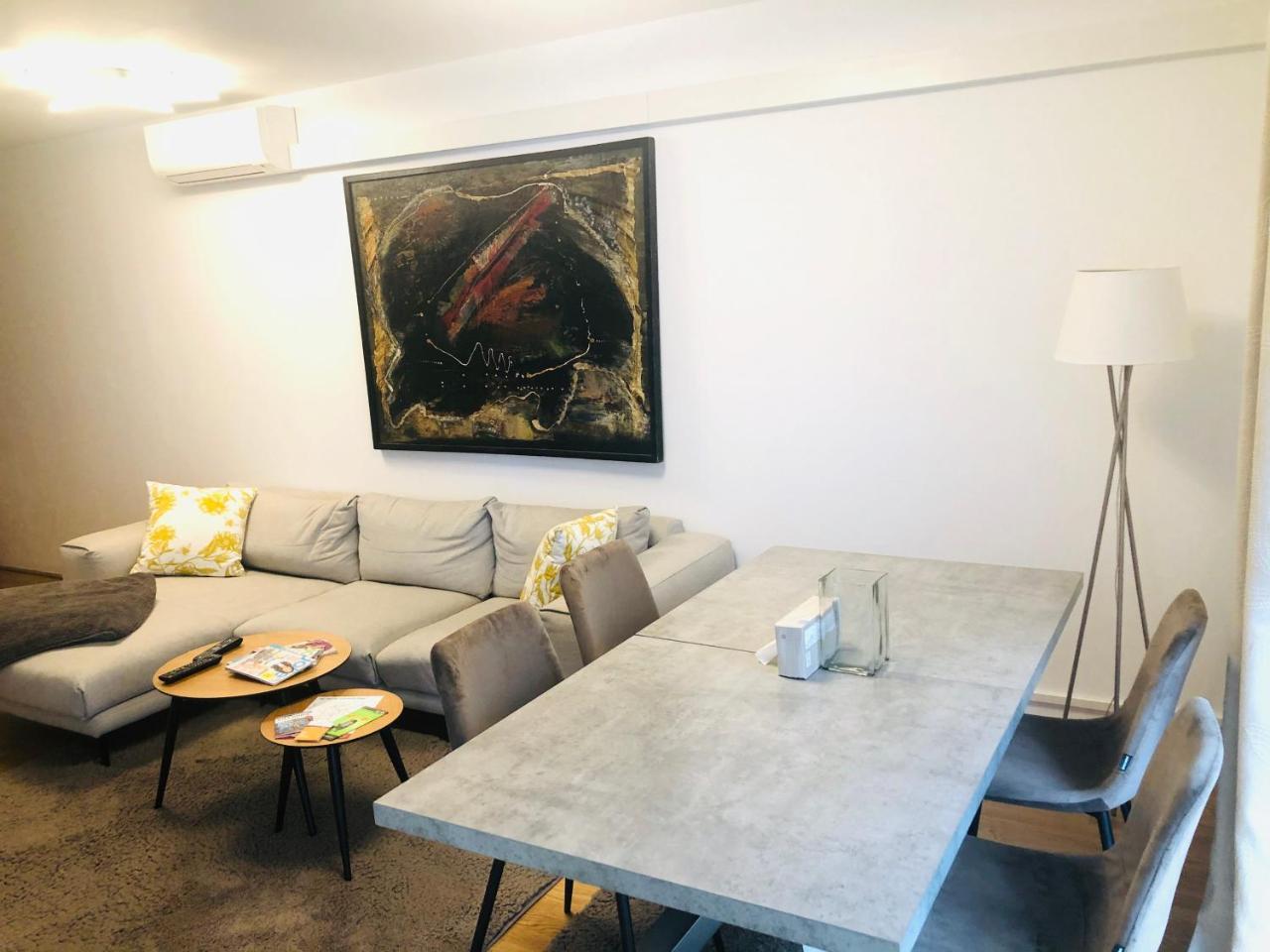 Amazing Austria Center Apartment Near Uno City — 4-Star Luxury Hotel in Vienna, Austria