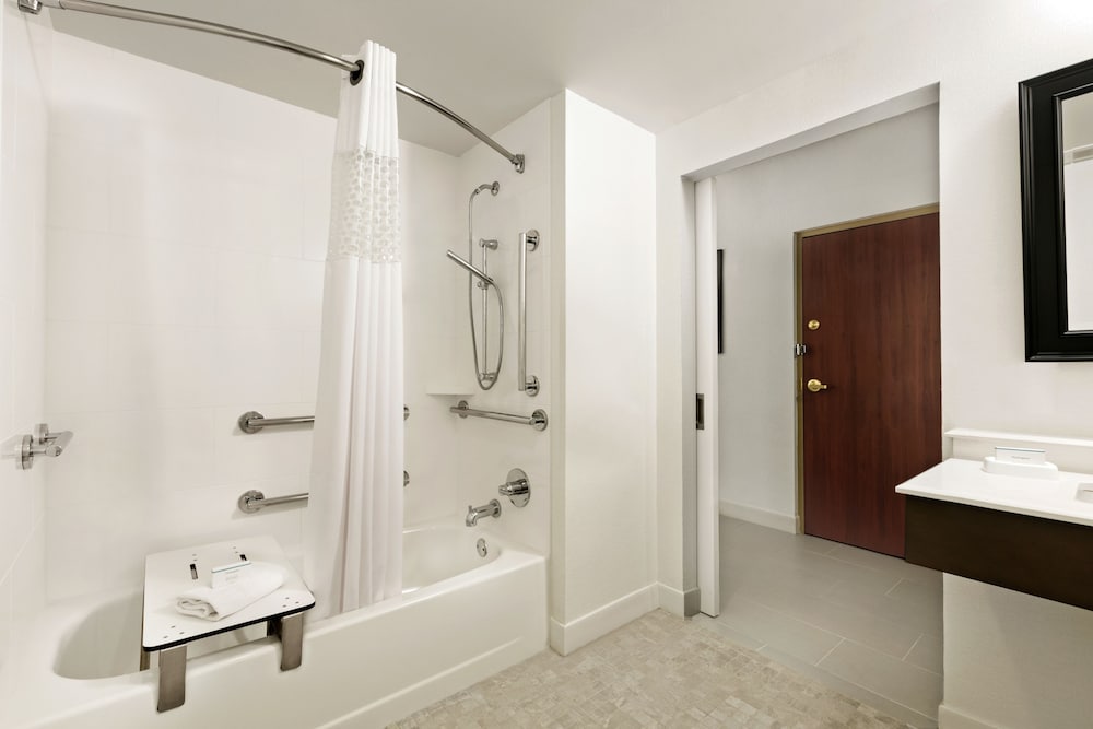 Hampton Inn Reading Wyomissing - photo 21