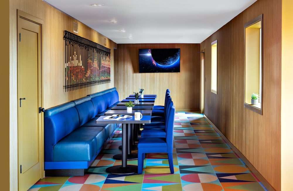 Americana Motor Hotel - photo 37