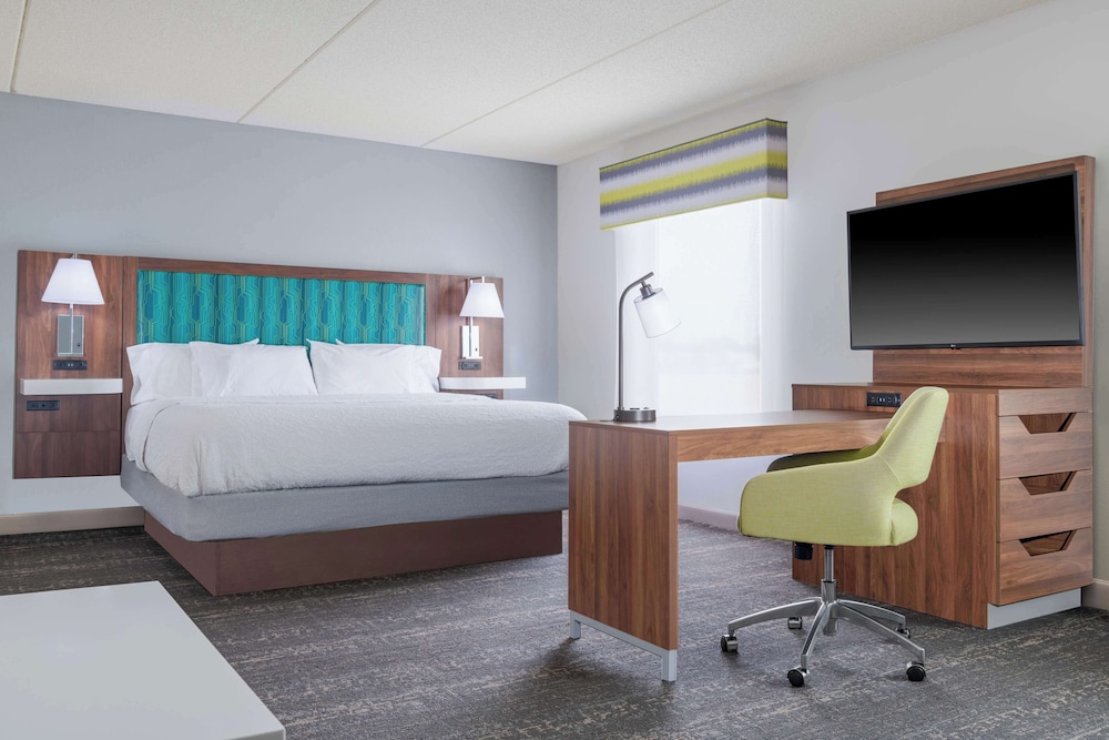 Hampton Inn & Suites Brookings - photo 17