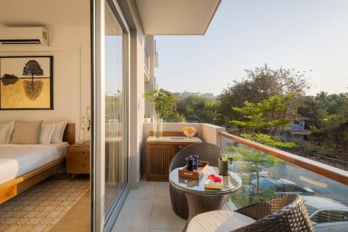 El Reino 2&3BHK Apartments 5 Mins to Casino & 10 Mins to Candolim with Pool & Kitchen Wifi Security in Candolim, India