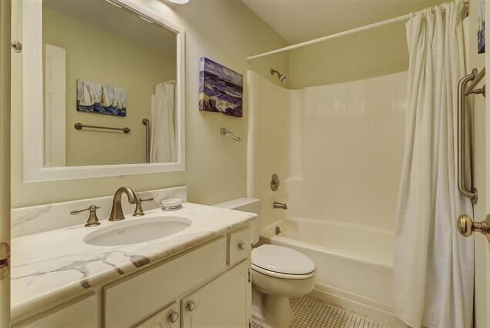 1038 Caravel Court at The Sea Pines Resort - photo 6