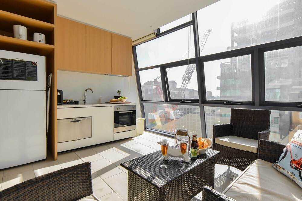 Northbank Residences by Apartments of Melbourne — 4-Star Luxury Hotel in Melbourne, Australia