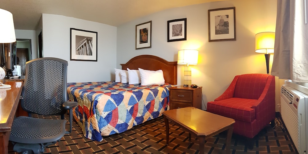 Le Mars Inn & Suites - photo 15