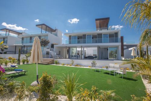 Villa Naya