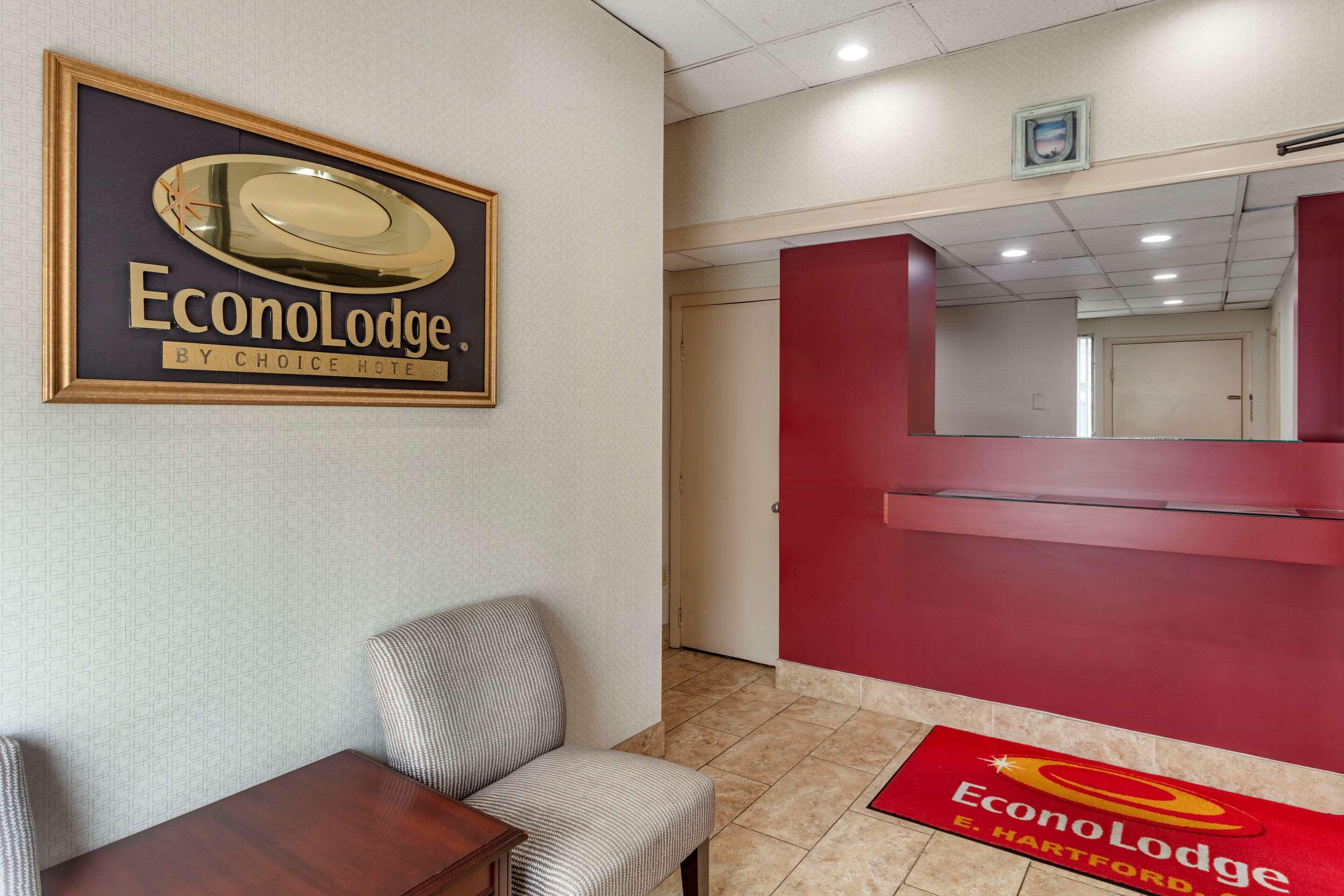 Economy Inn East Hartford CT - photo 26