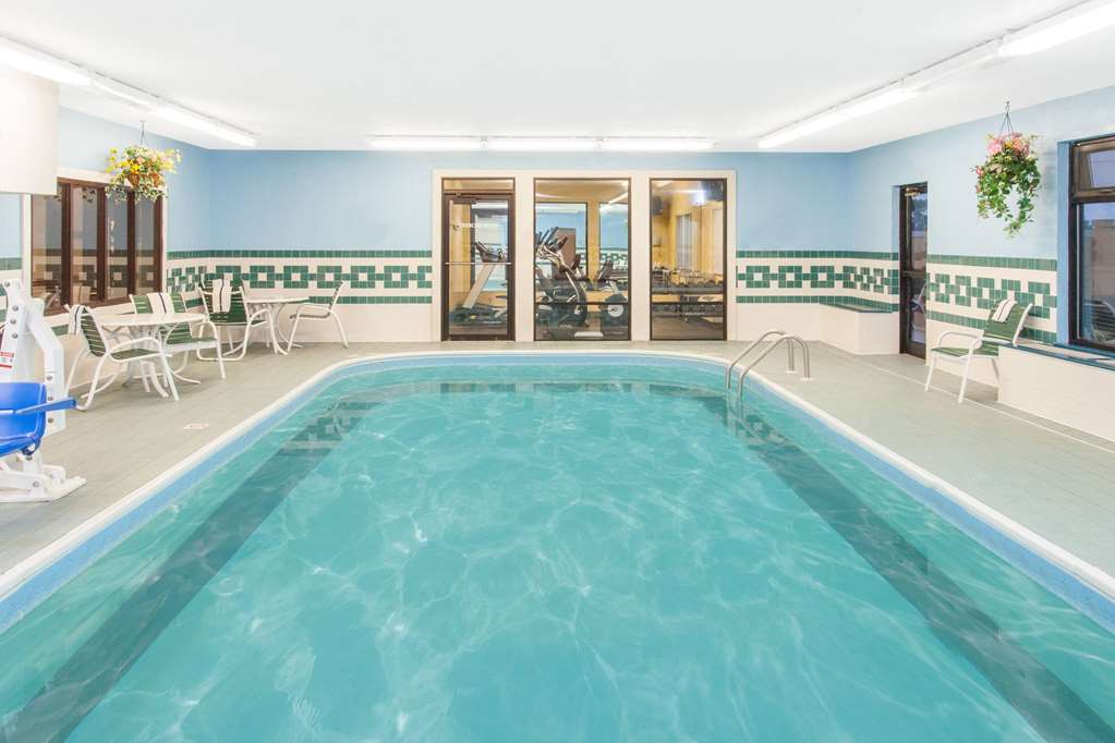 Ramada Limited Decatur - photo 3