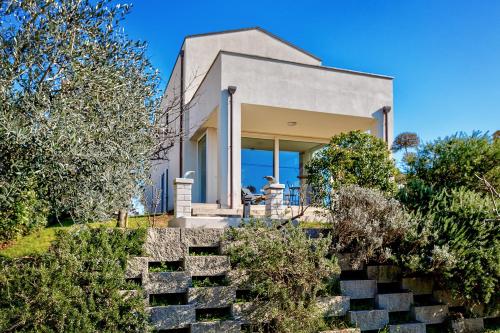 Villa Il Poggino Modern House — 4-Star Luxury Hotel in Foiano Della Chiana, Italy