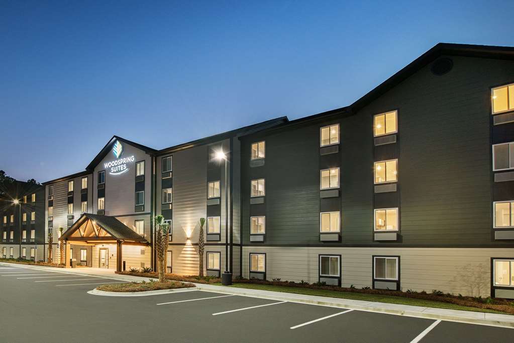 WoodSpring Suites Savannah Pooler - photo 4