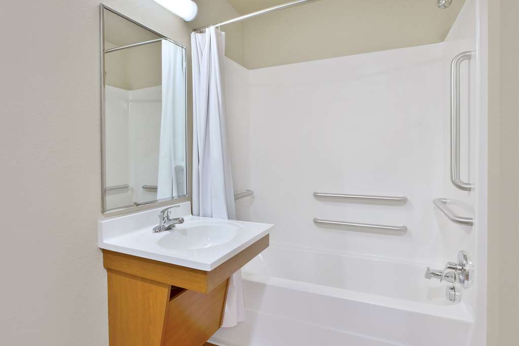 WoodSpring Suites San Antonio Fort Sam - photo 13