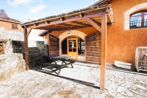 Cal Nan — hotel in Navas