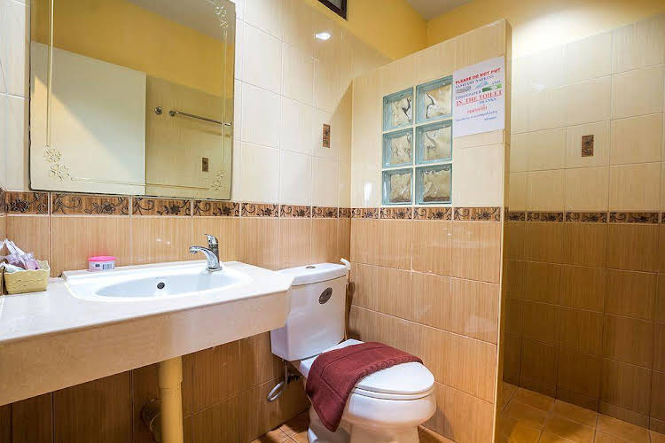 Phi Phi Mountain View Resort in Phi Phi Don, Thailand