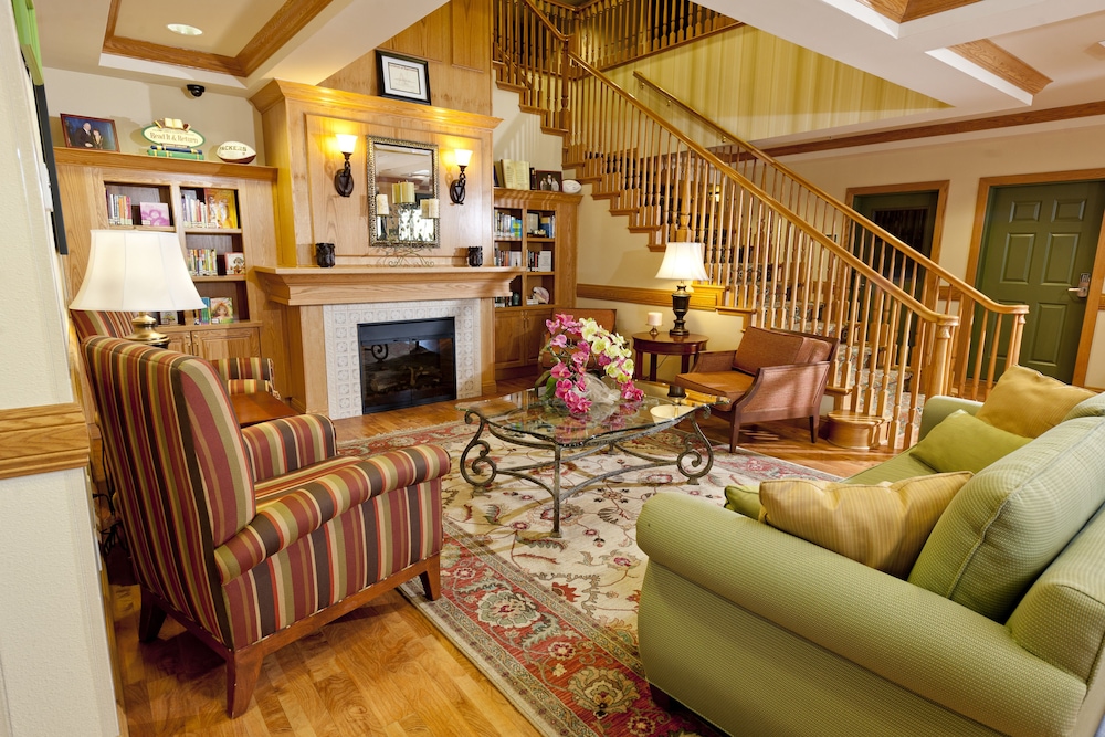 Holiday Inn & Suites Barstow an IHG Hotel - photo 2