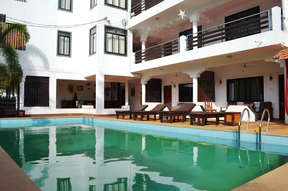 Pleasure Beach Resort - last minute hotel in Morjim