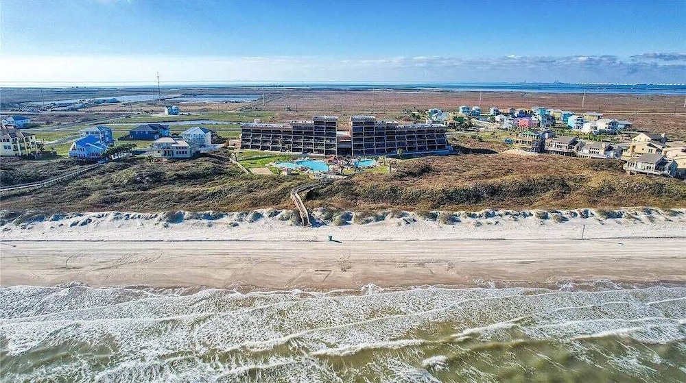 Mayan Princess 101 Beachfront Resort - featured photo