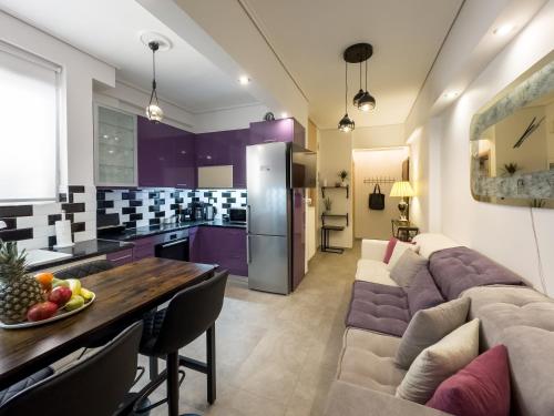 Athens Neos Kosmos 2BDR apt next to metro station — 4-Star Luxury Hotel in Athens, Greece