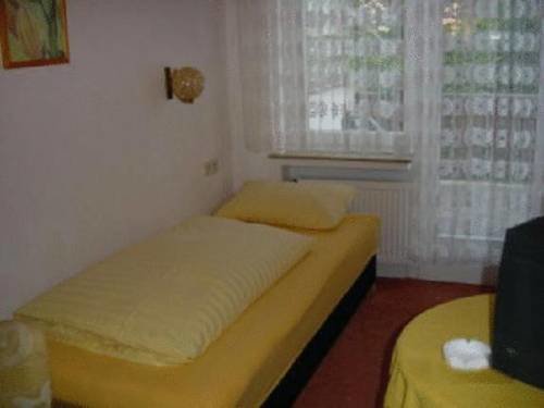 Hotel Pension Café Meynen — hotel in Bad Muender Am Deister