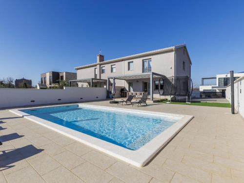 Holiday Home Villa Dream Place by Interhome — 4-Star Luxury Hotel in Bale, Croatia
