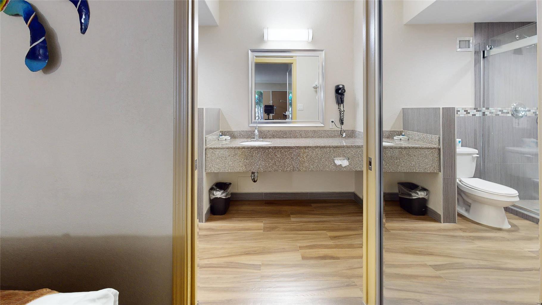 Rodeway Inn & Suites Fort Lauderdale Airport & Cruise Port - photo 30