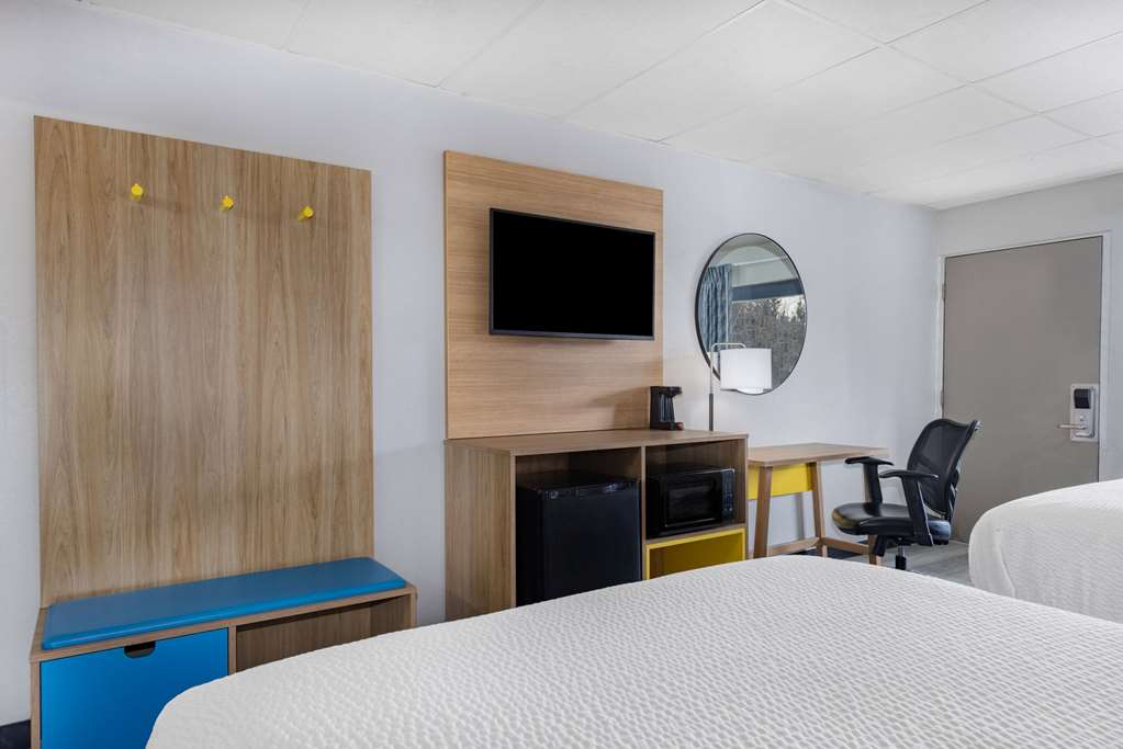 Days Inn by Wyndham Fredericksburg North - photo 27