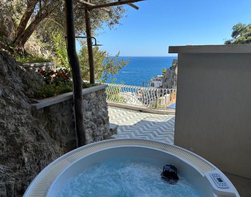 o' mar Amalfi Coast Suite — 4-Star Luxury Hotel in Praiano, Italy