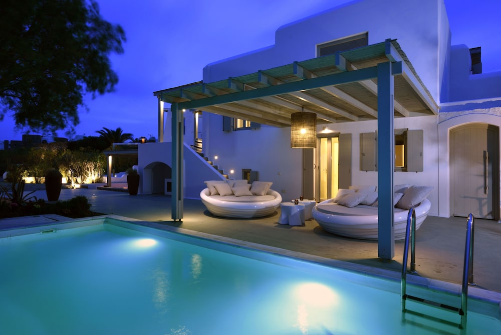 Amalgam Homes Mykonos — 4-Star Luxury Hotel in Mykonos, Greece