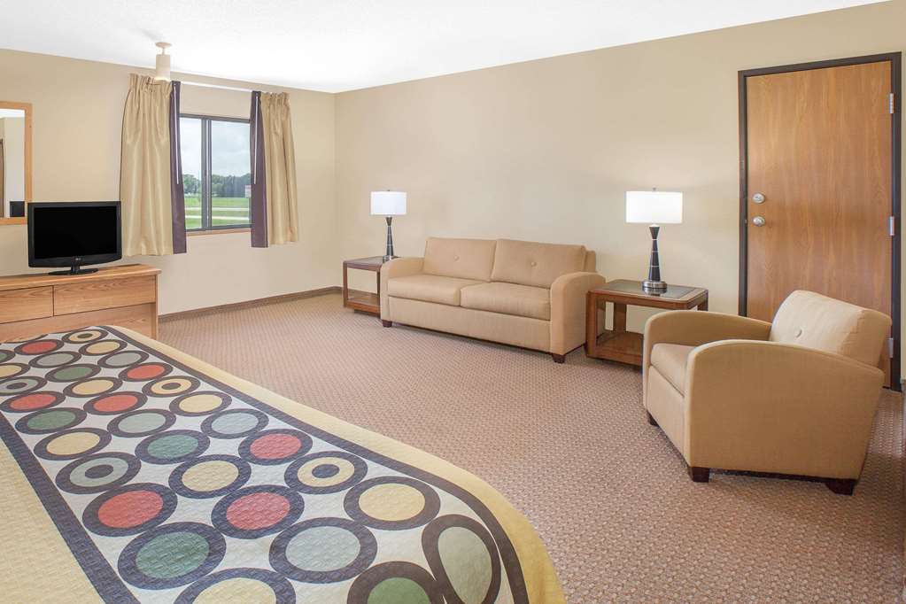 Super 8 by Wyndham Mt Pleasant - photo 14