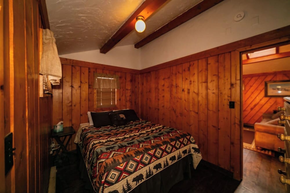 Chinook Winds Motel - photo 12