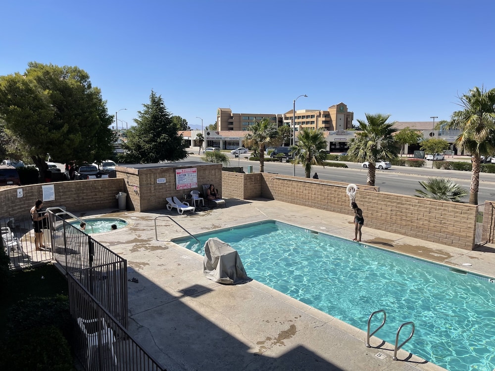 Palms Inn & Suites - photo 20