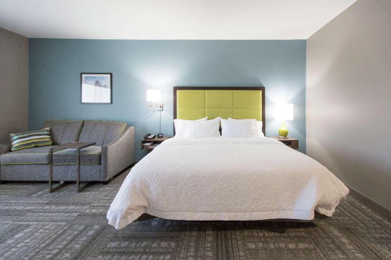 Hampton Inn & Suites Stroud - photo 75