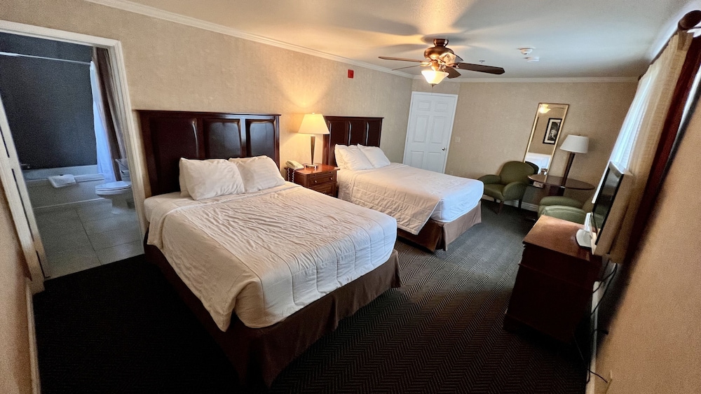Yosemite View Lodge - photo 22