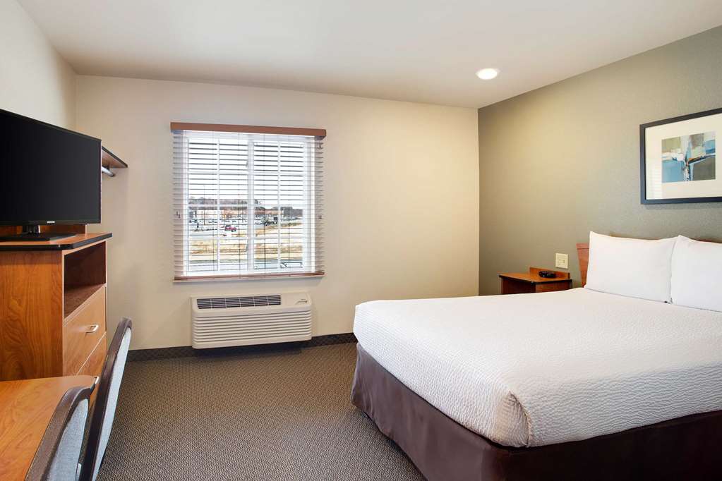 WoodSpring Suites Chesapeake Norfolk Greenbrier - photo 6