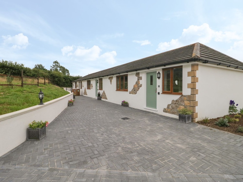 Bumble Bee Retreat in Axminster, United Kingdom