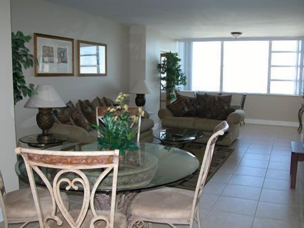 Ocean Manor Beach Hotel - photo 51