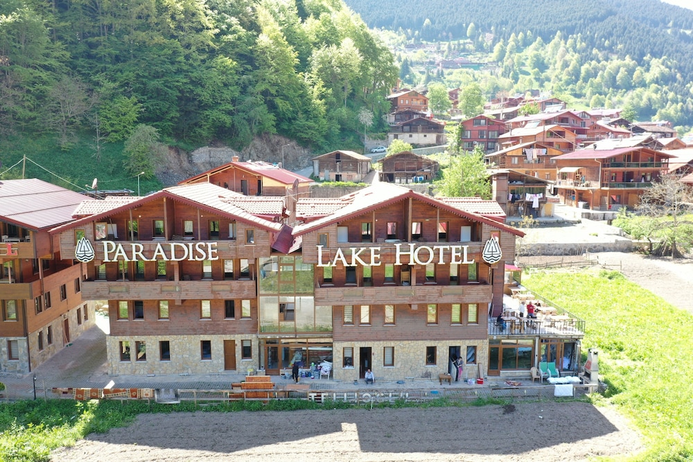 Paradise Lake Hotel — Caykara