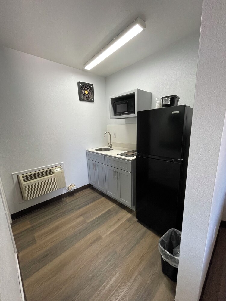 Motel 6 Artesia NM - photo 21