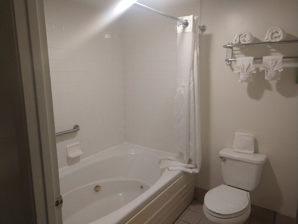 Windemere Hotel and Conference Center - photo 19
