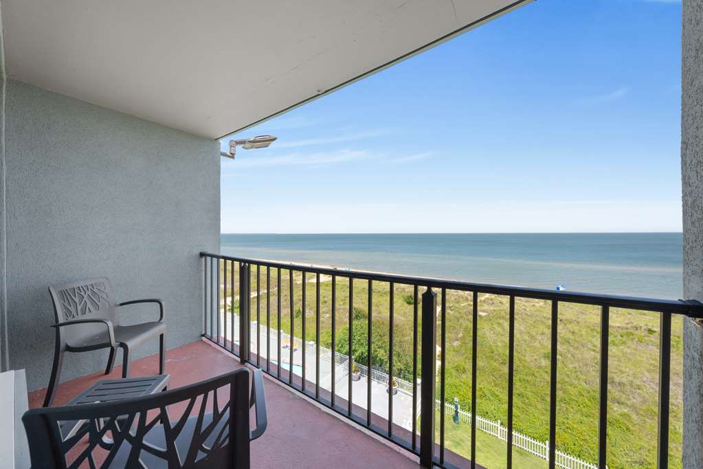 Best Western Plus Holiday Sands Inn & Suites - photo 32