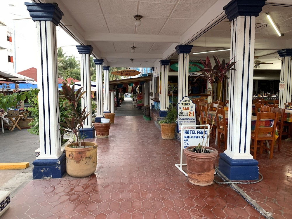 Hotel Fenix — Cuyutlan — photo 2