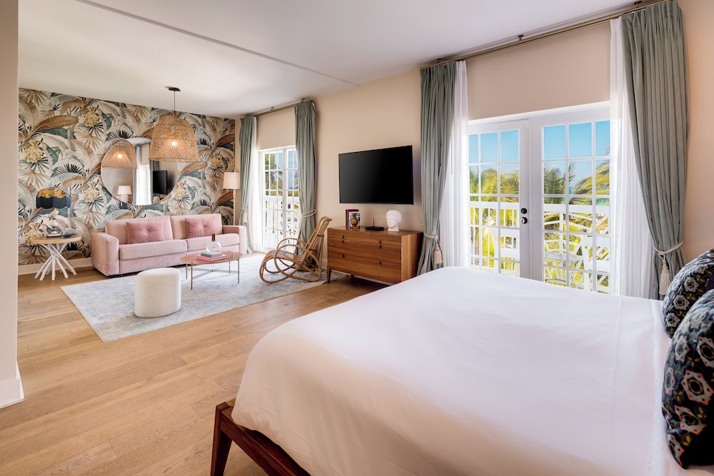 The Savoy Hotel & Beach Club - photo 32