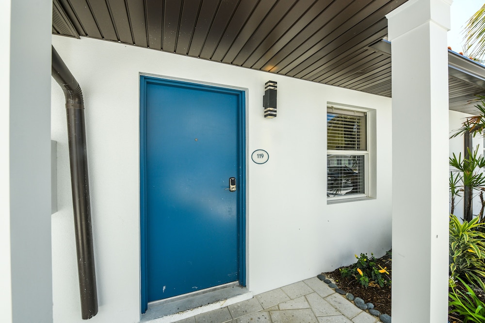 Siesta Key Beach Resort and Suites - photo 98