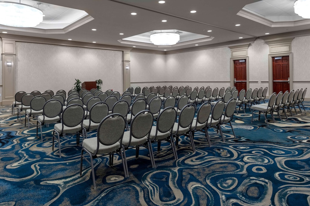 DoubleTree by Hilton Burlington Vermont - photo 41