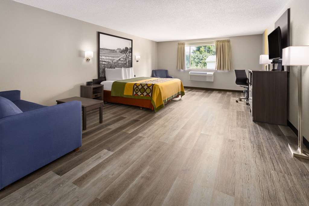 Super 8 by Wyndham Burnham Lewistown - photo 22